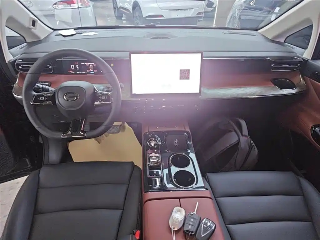 GAC Trumpchi Trumpchi E8 NEV 2024 Model 150km MAX+ фото 10