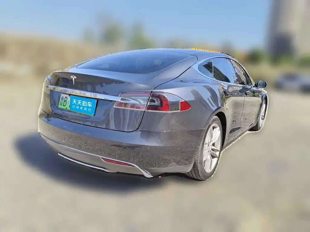 Фото 5 - Tesla Model S