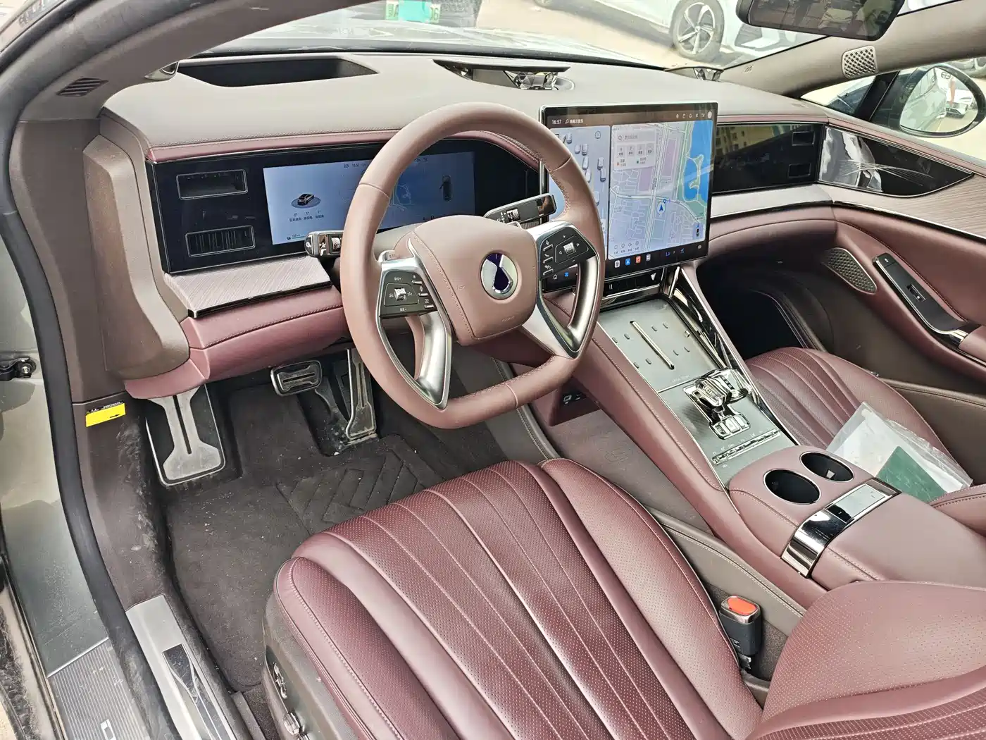 Denza Z9GT 2024 1100 AWD Ultra Edition фото 10