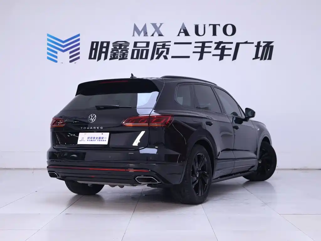 Фото 7 - Volkswagen Touareg