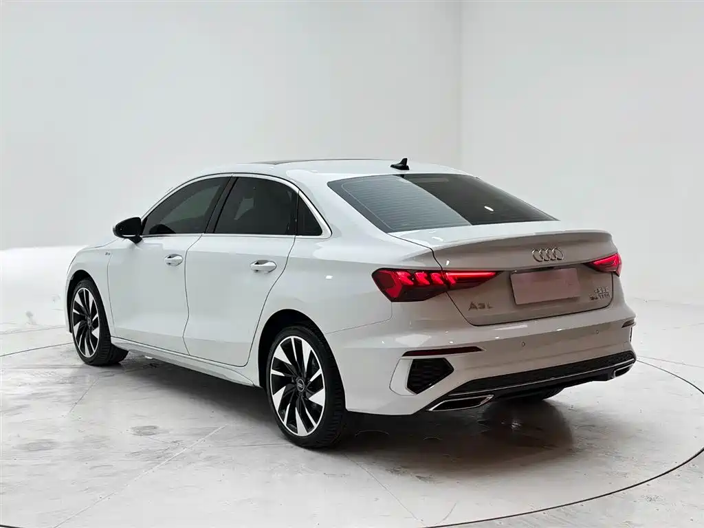 Audi A3 2023 Facelift A3L Limousine 35 TFSI Fashion Sport фото 4