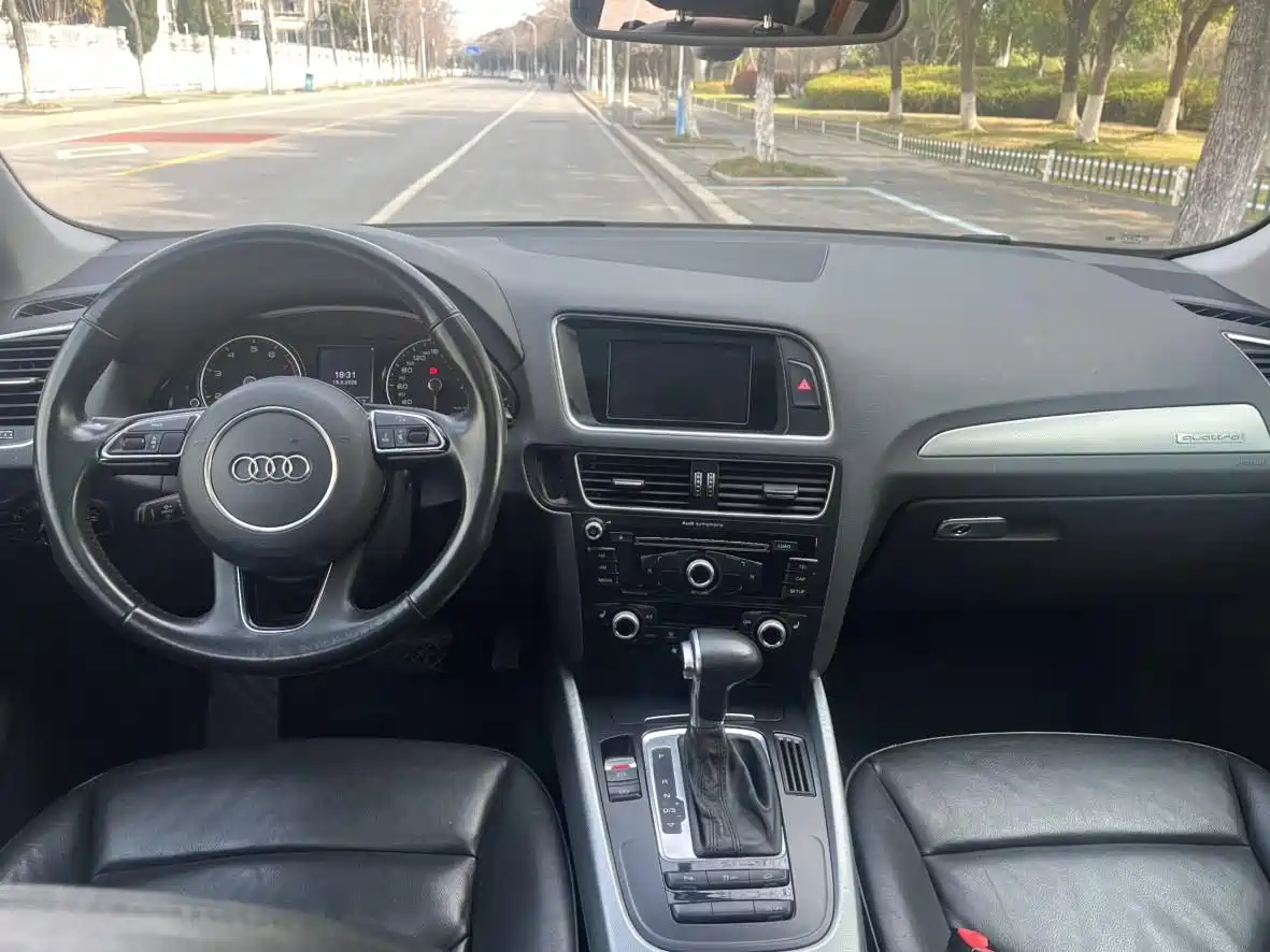 Audi Q5 2016 40 TFSI Technology Model фото 8