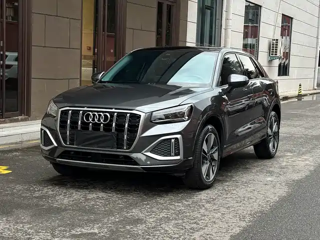 Audi Q2L 2022 35 TFSI Fashion Dynamic