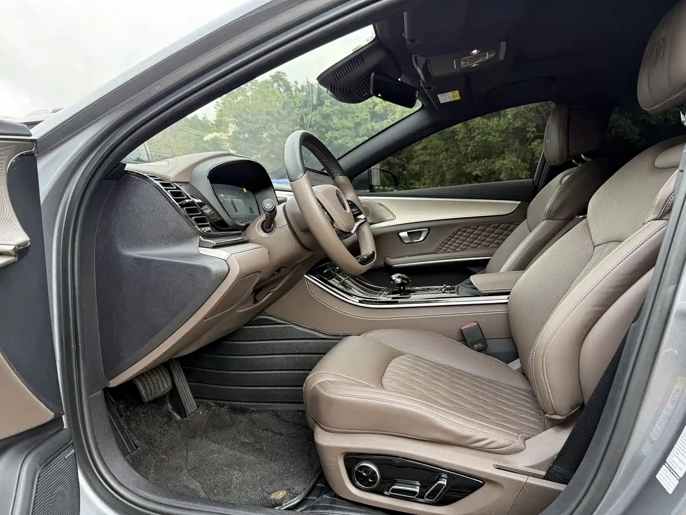 BYD Han 2022 DM-i 121KM Prestige фото 8
