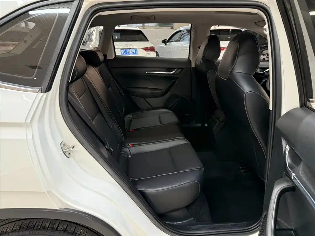 Škoda Kamiq 2022 1.5L Automatic Comfort Edition фото 21