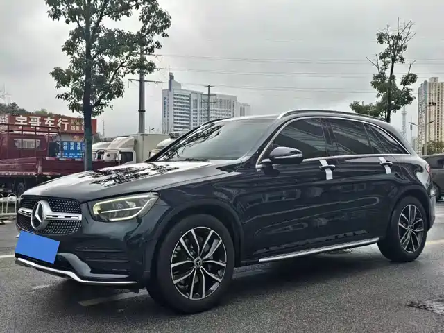 MERCEDES-BENZ GLC