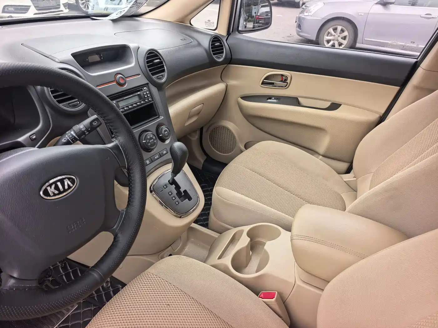 Kia Carens 2011 2.0L 7-Seater Automatic Luxury фото 15
