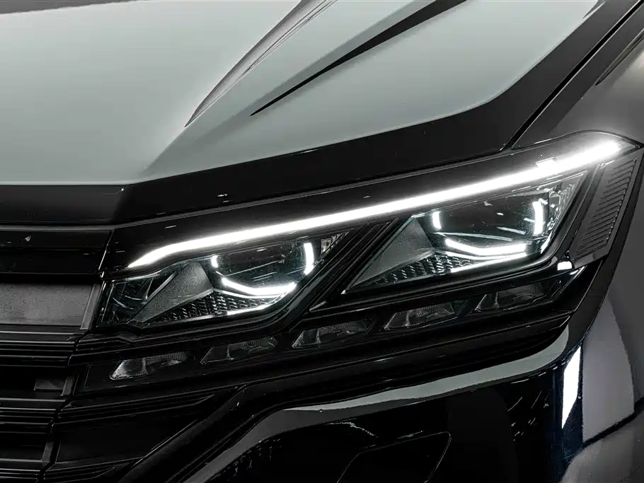 Volkswagen Touareg 2023 2023 3.0TSI R-Line Black Sports Package