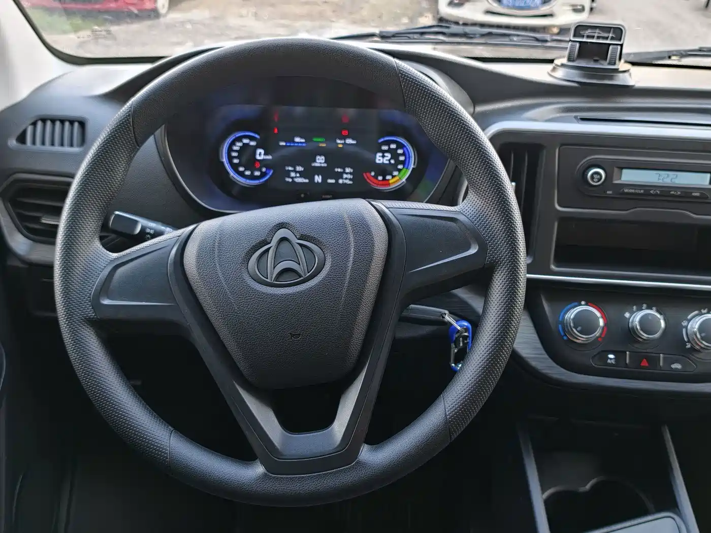 Changan Kaicheng Changan Ruixing EM80 2026 2025 Model Passenger Version Comfort Type 6-seater 300km Tailgate