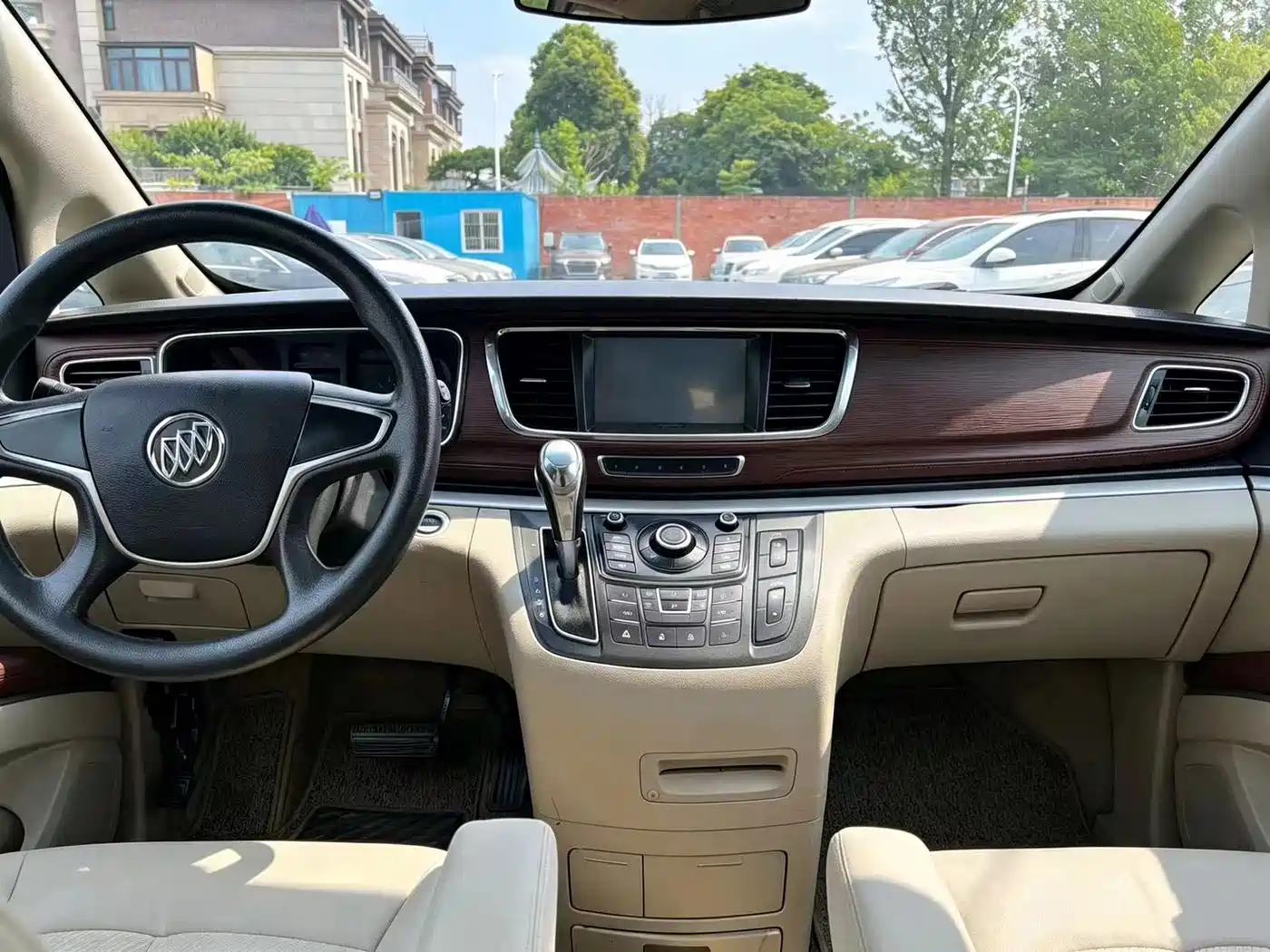 Buick GL8 2015 2.4L Luxury Business Exclusive Edition фото 11