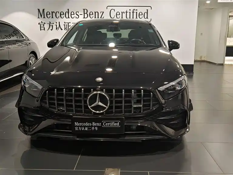 Mercedes-Benz A-Class AMG 2025 AMG A 35 L 4MATIC фото 2