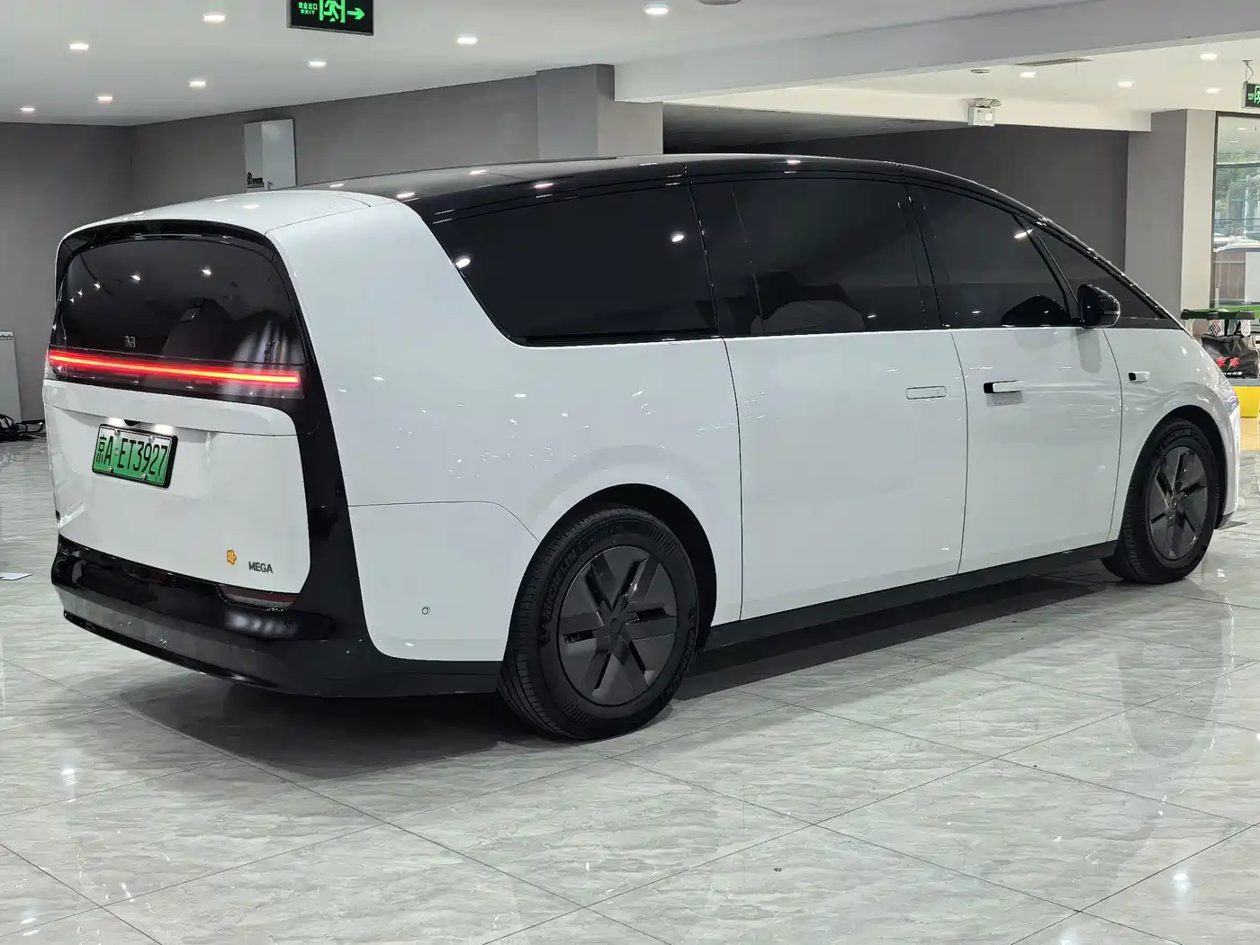 Li Auto MEGA 2025 2024 Ultra