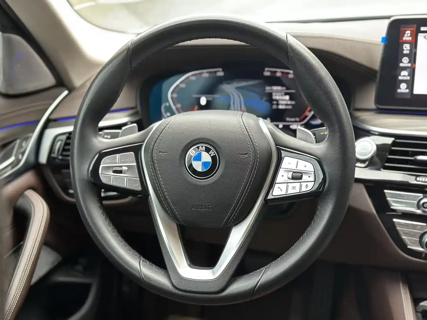 BMW 5 Series 2023 530Li Leading Luxury Package фото 13