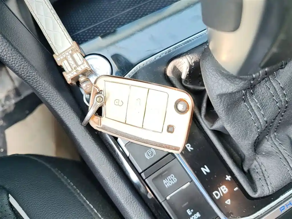 Volkswagen Tiguan L PHEV 2023 430PHEV Plug-in Hybrid Premium фото 9