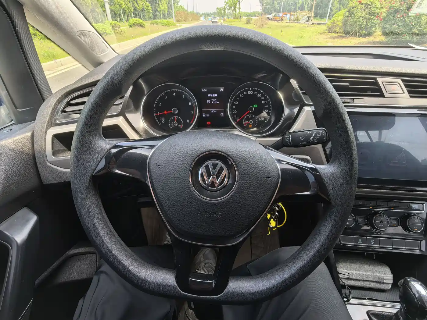 Volkswagen Touran 2016 Touran L 280TSI DSG Comfortline фото 8