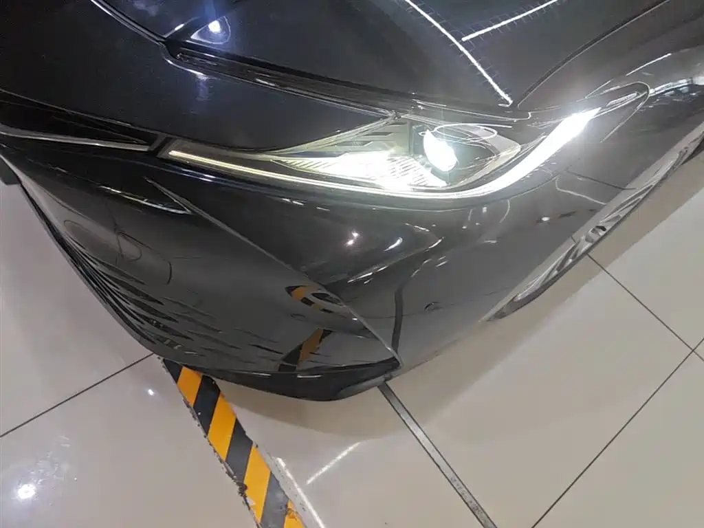 Toyota Camry 2024 Hybrid 2.0HE Elite Edition фото 24