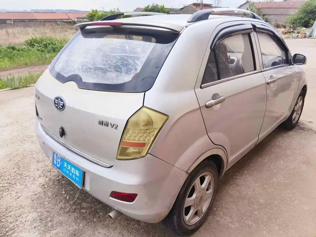 FAW Weizhi V2 2012 2010 1.3L AMT Flagship