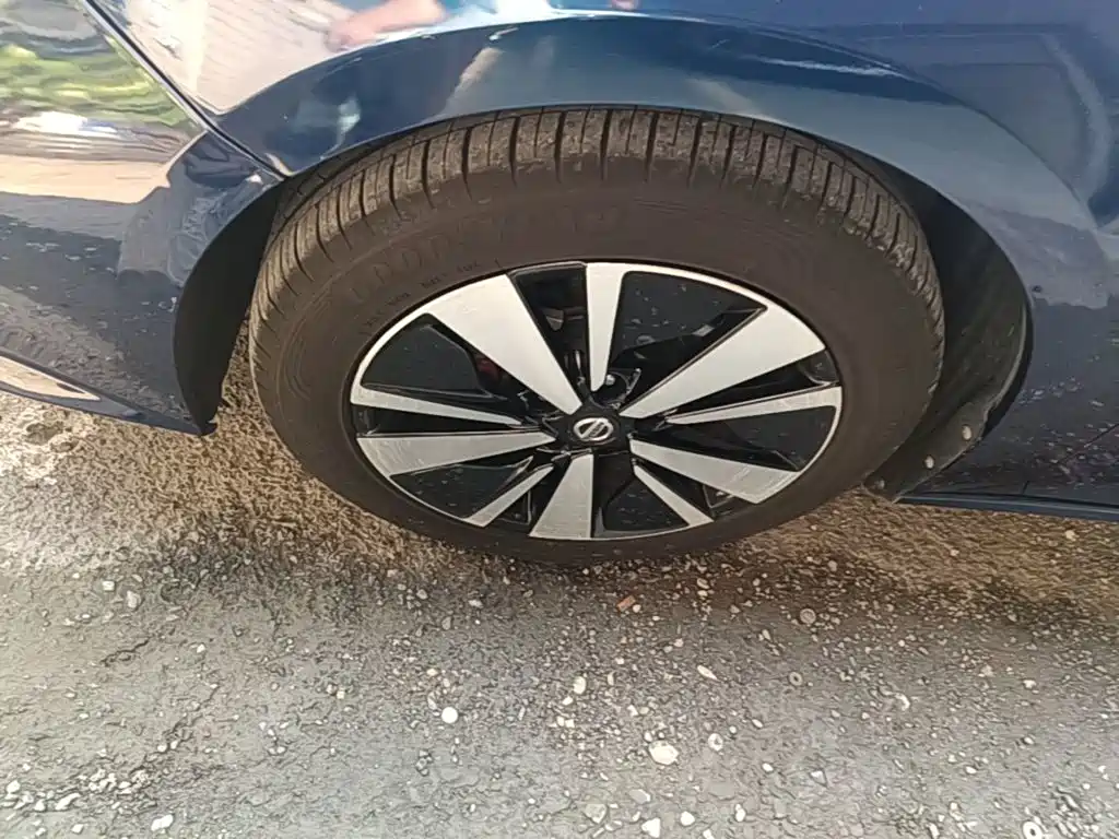 Фото 23 - Nissan Teana