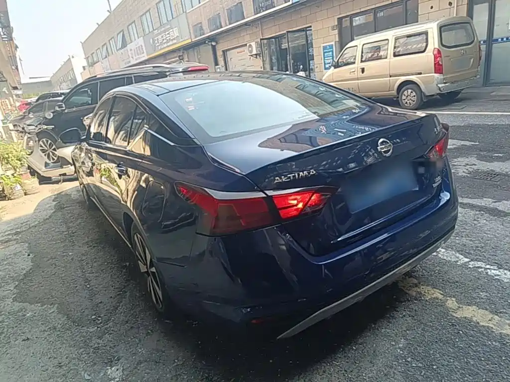 Фото 5 - Nissan Teana