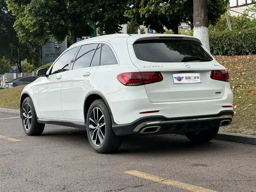 MERCEDES-BENZ GLC
