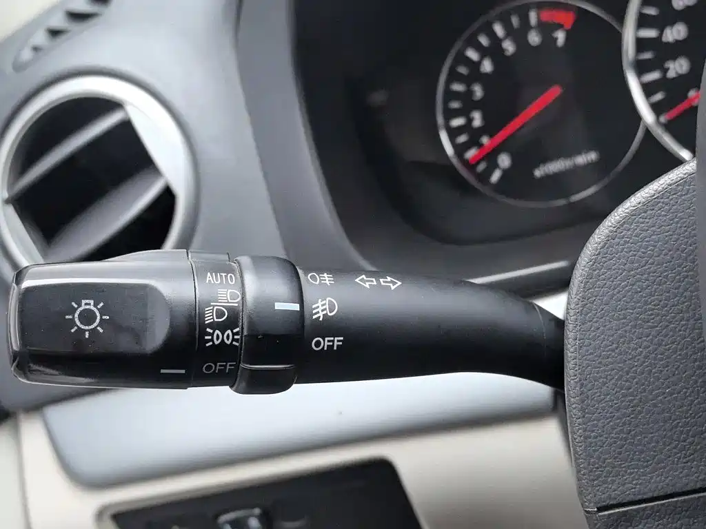 Changan Yuexiang V5 2014 2012 1.5L Manual Dream Edition