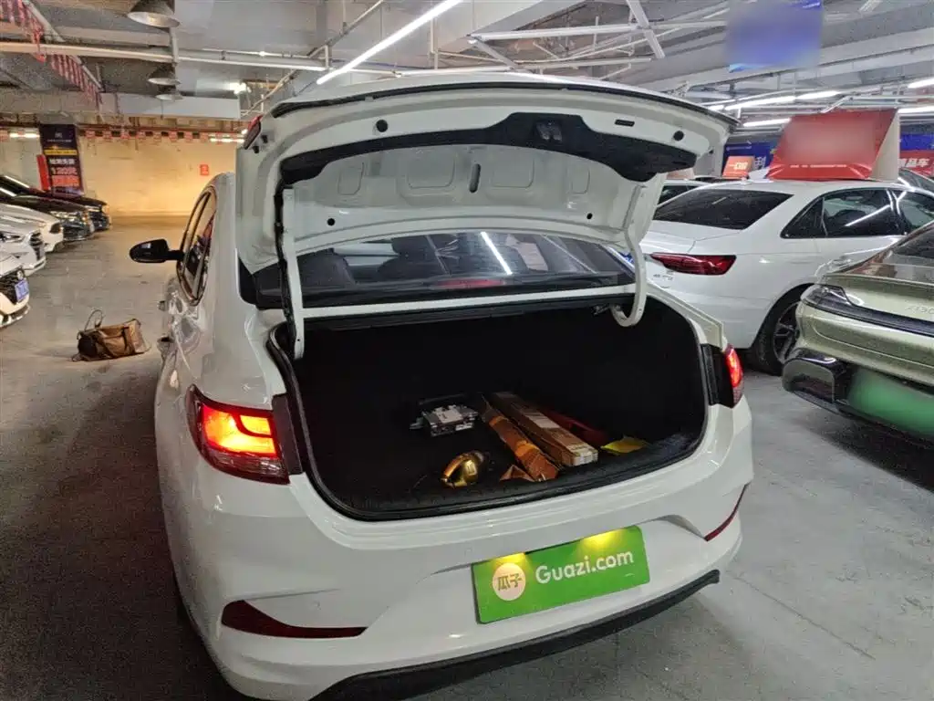 Hyundai Elantra 2018 1.6L Automatic Pleasing Edition GL China VI фото 19