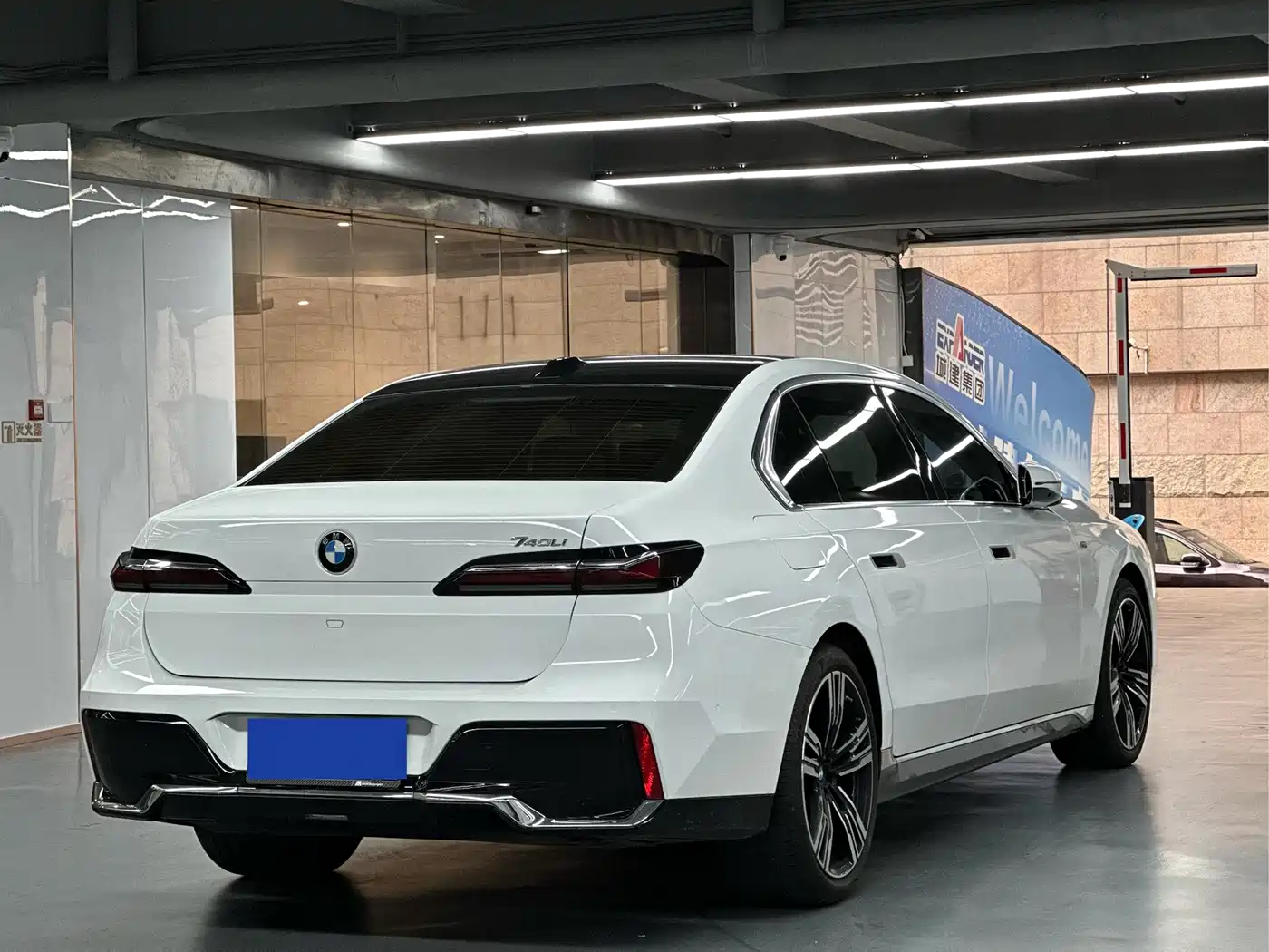 BMW 7 Series 2026 2023 Model 740Li Leading M Sport Package