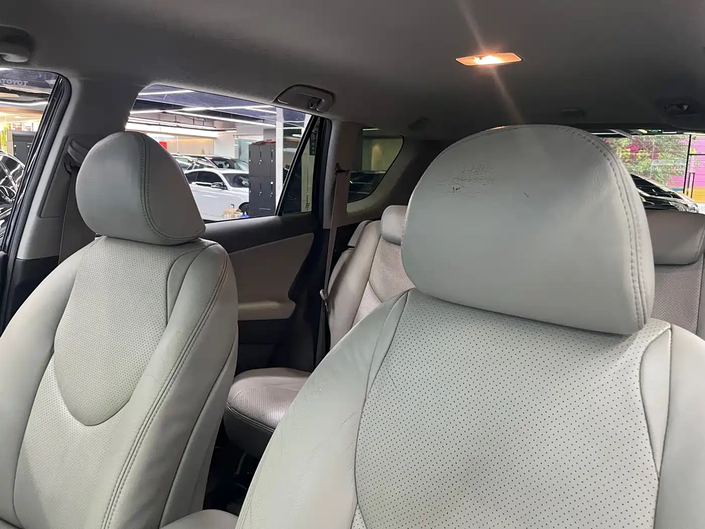 Toyota RAV4 Rongfang 2009 2.0L Automatic Classic Edition фото 21
