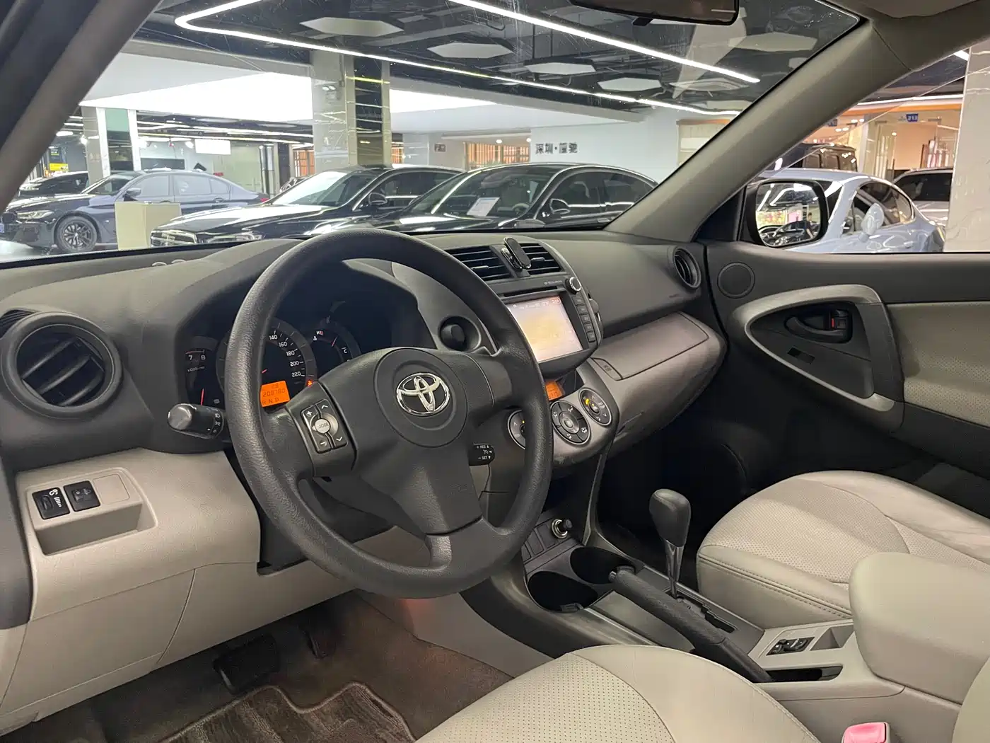 Toyota RAV4 Rongfang 2009 2.0L Automatic Classic Edition фото 11