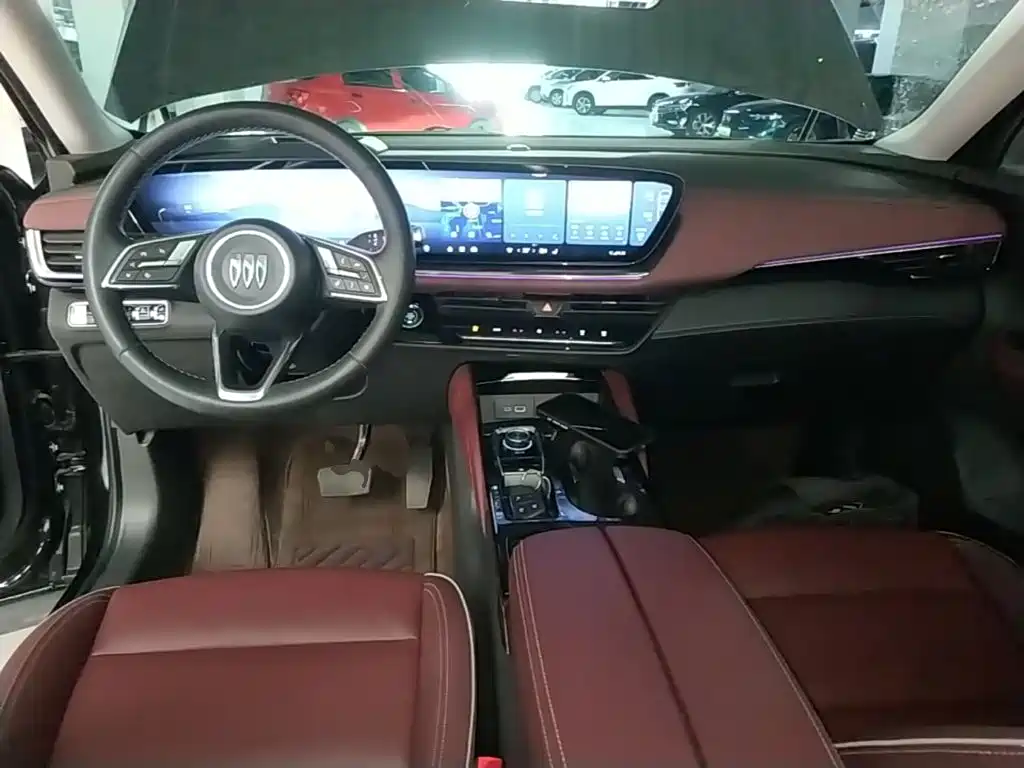 Buick Envision Plus 2024 2025 Enclave Plus 28T 2WD Platinum Edition