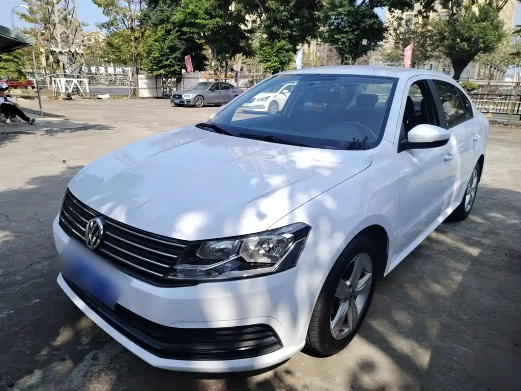 Volkswagen Lavida 2017 1.6L Automatic Trend Edition фото 2