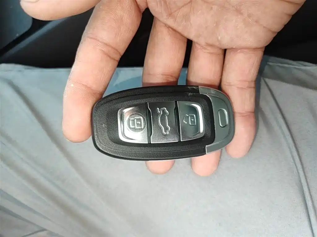 Hongqi E-QM5 2024 560km PLUS фото 9