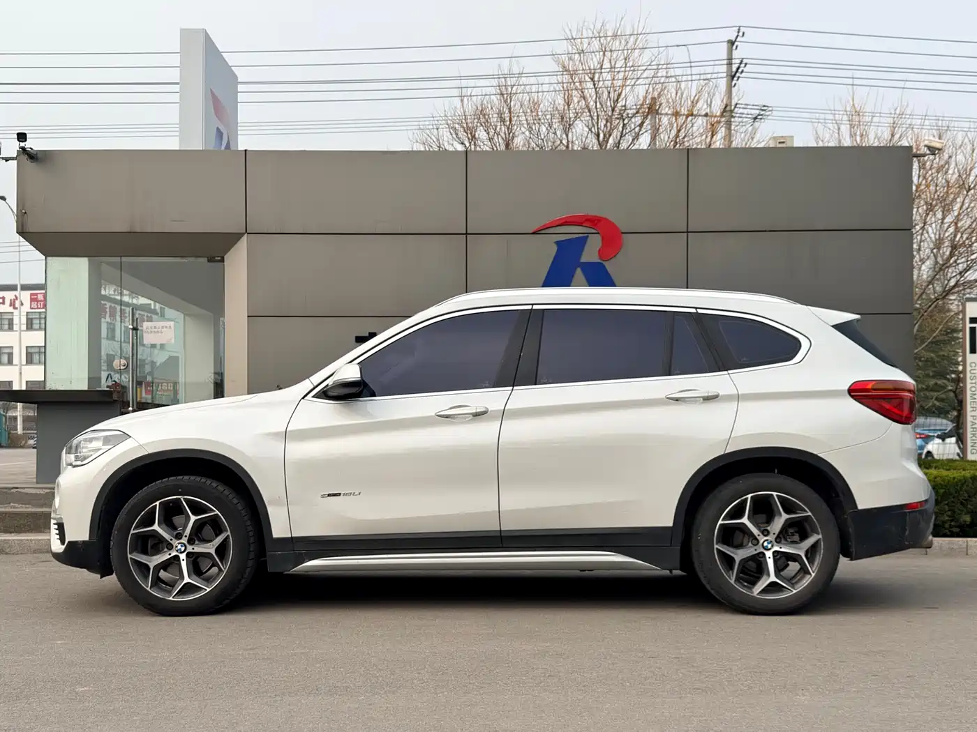 BMW X1 2018 sDrive18Li Premium Model фото 3