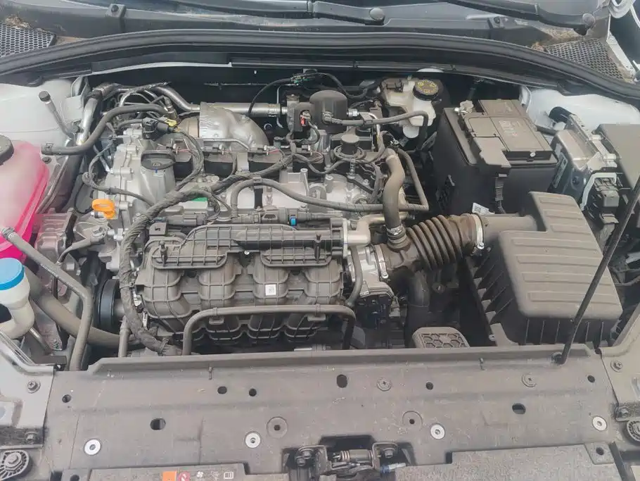 Roewe i5 2026 2026 1.5L Manual STD