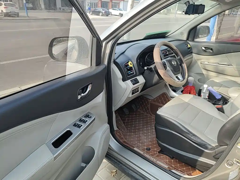 Dongfeng Fengxing Fengxing S500 2016 2016 1.5L Manual Luxury