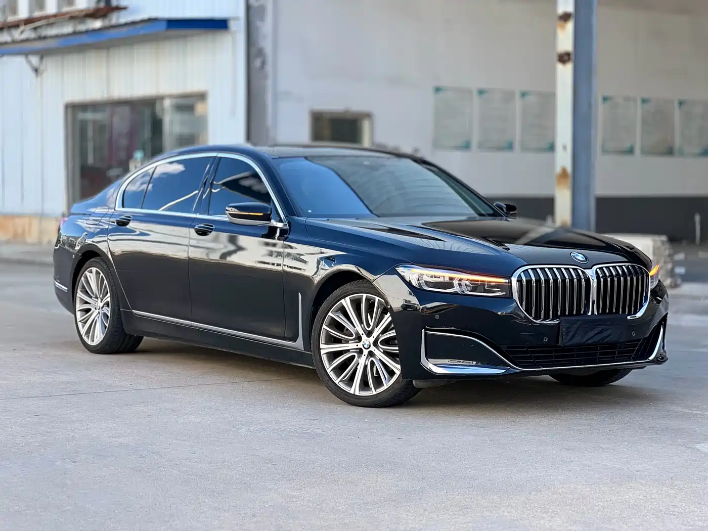 BMW 7 SERIES