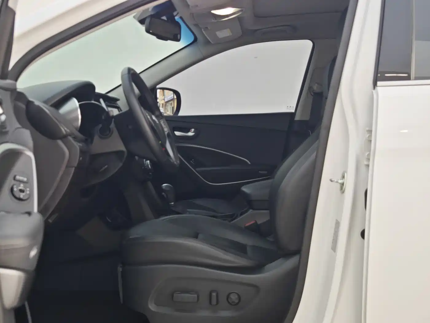 Hyundai Santa Fe 2013 Model 2.4L Automatic 2WD Smart фото 7