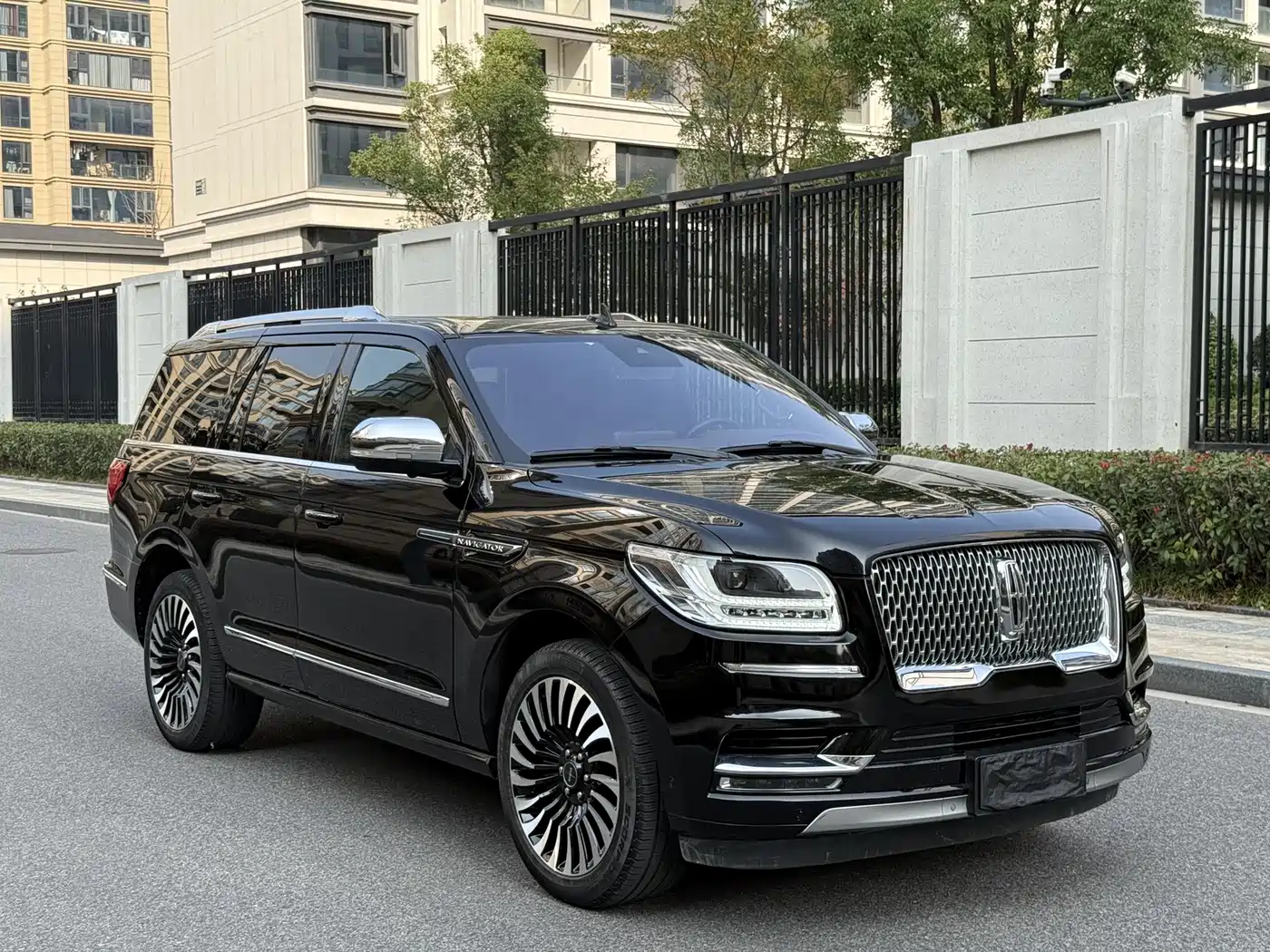 LINCOLN NAVIGATOR