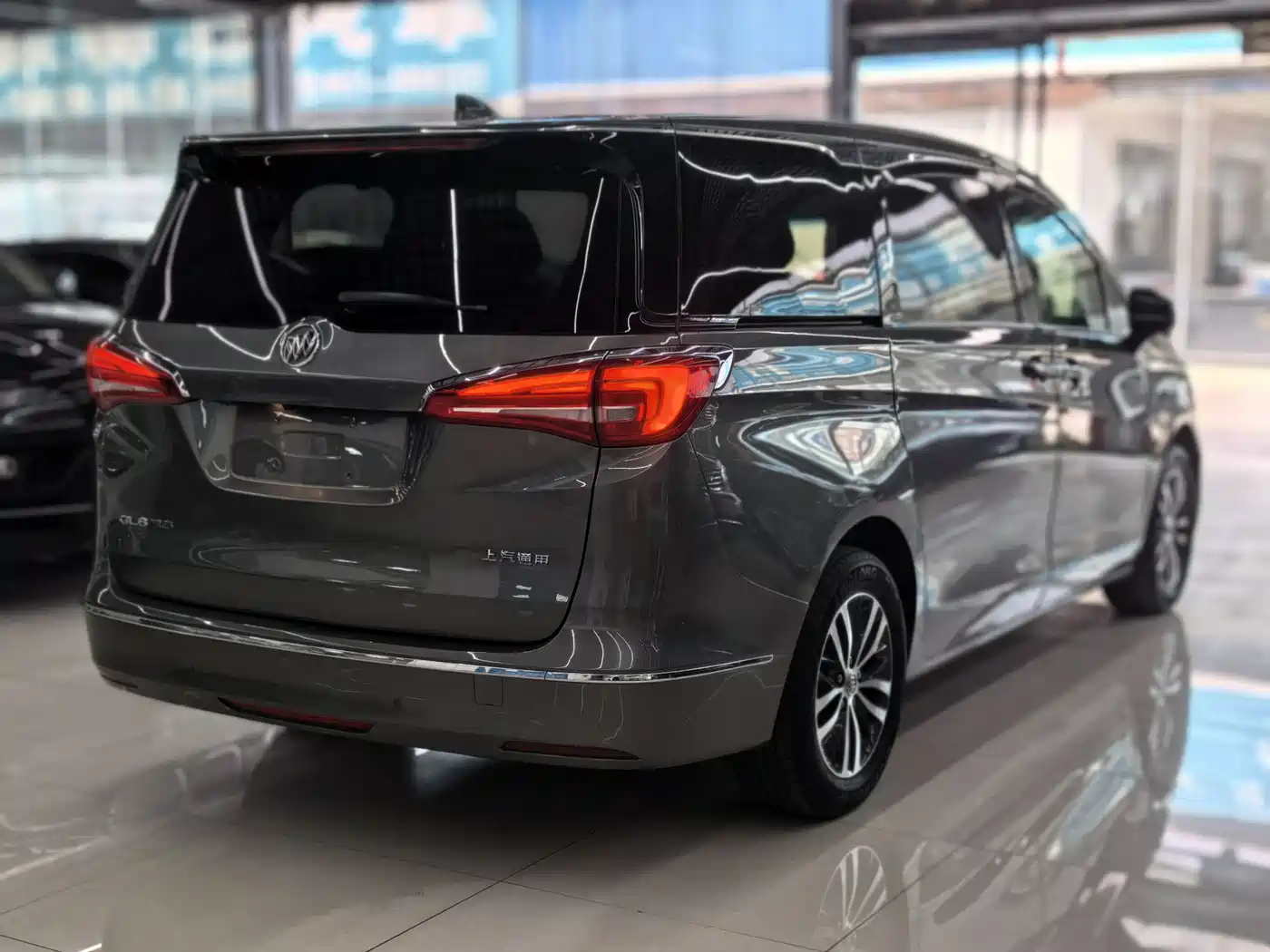 Buick GL8 2018 ES 28T Luxury Type China VI фото 5
