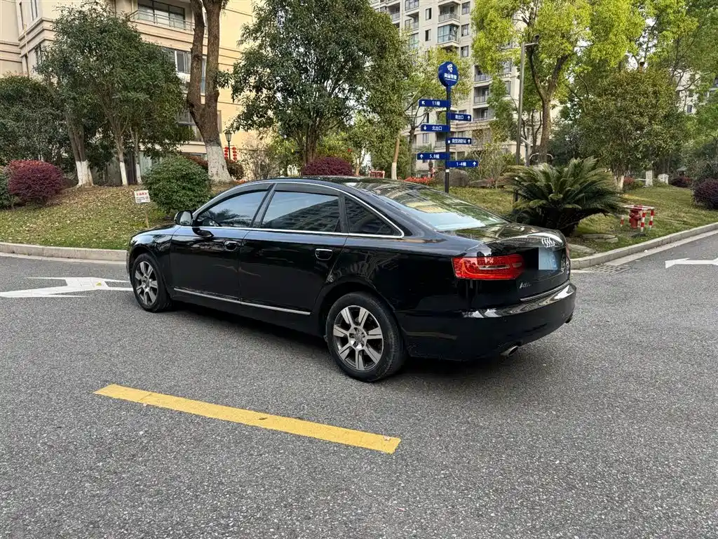 Audi A6L 2011 Model 2.8 FSI Comfort фото 4