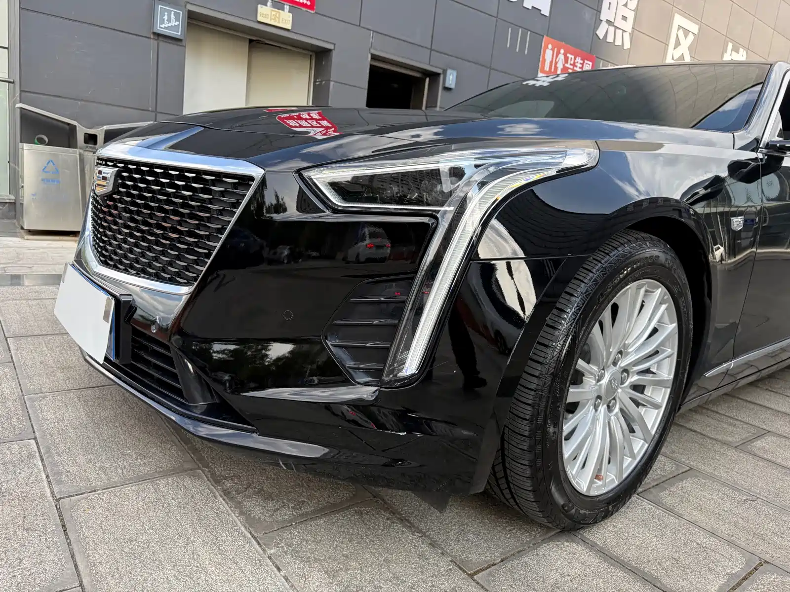 Фото 13 - Cadillac CT6
