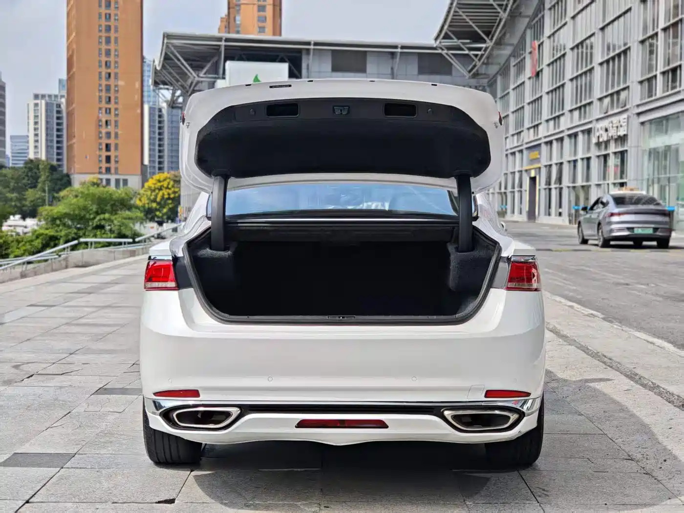 Geely Borui PHEV 2018 2018 1.5T PHEV Premium Edition