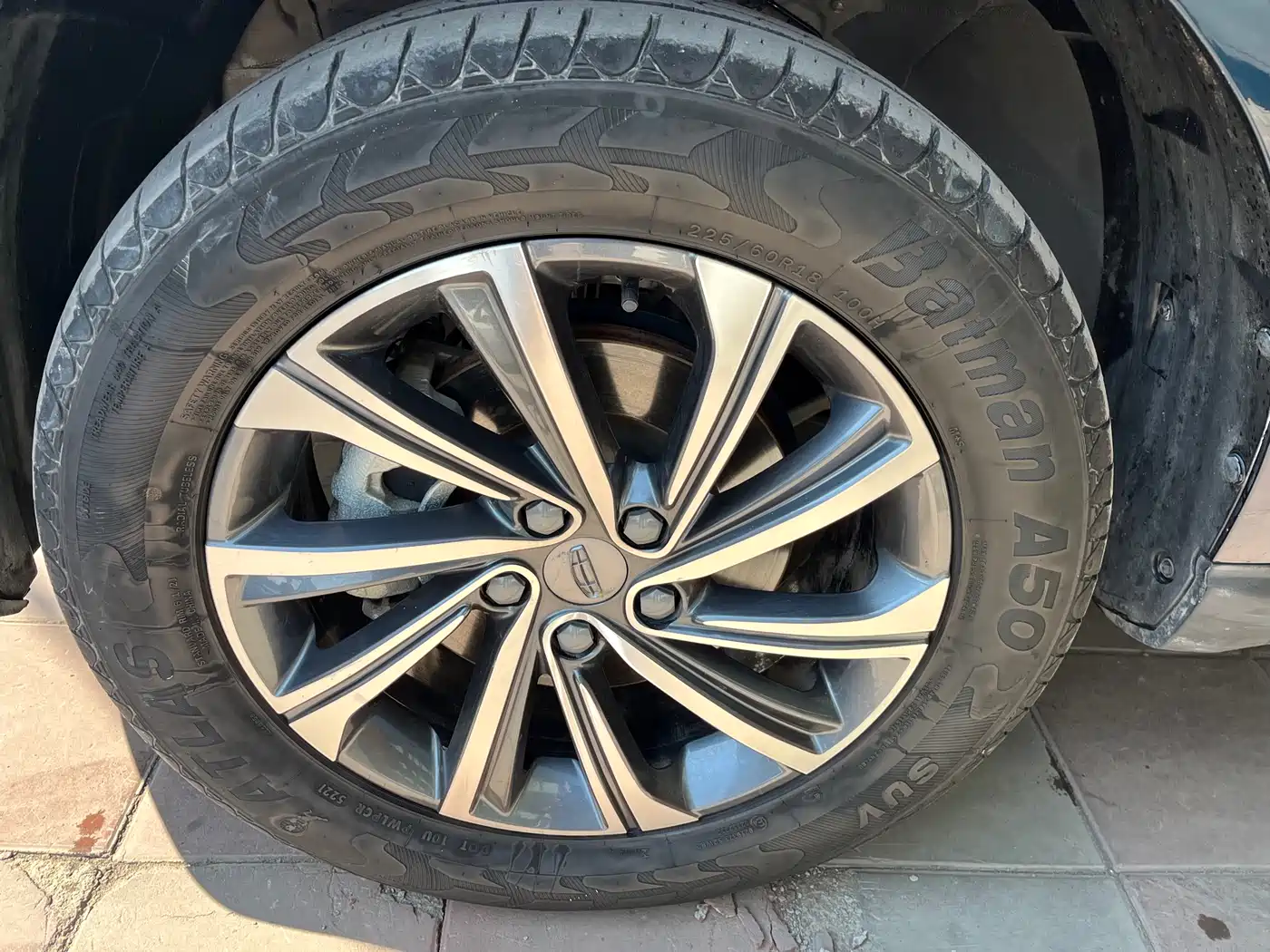 GEELY AUTOMOBILE VISION X6