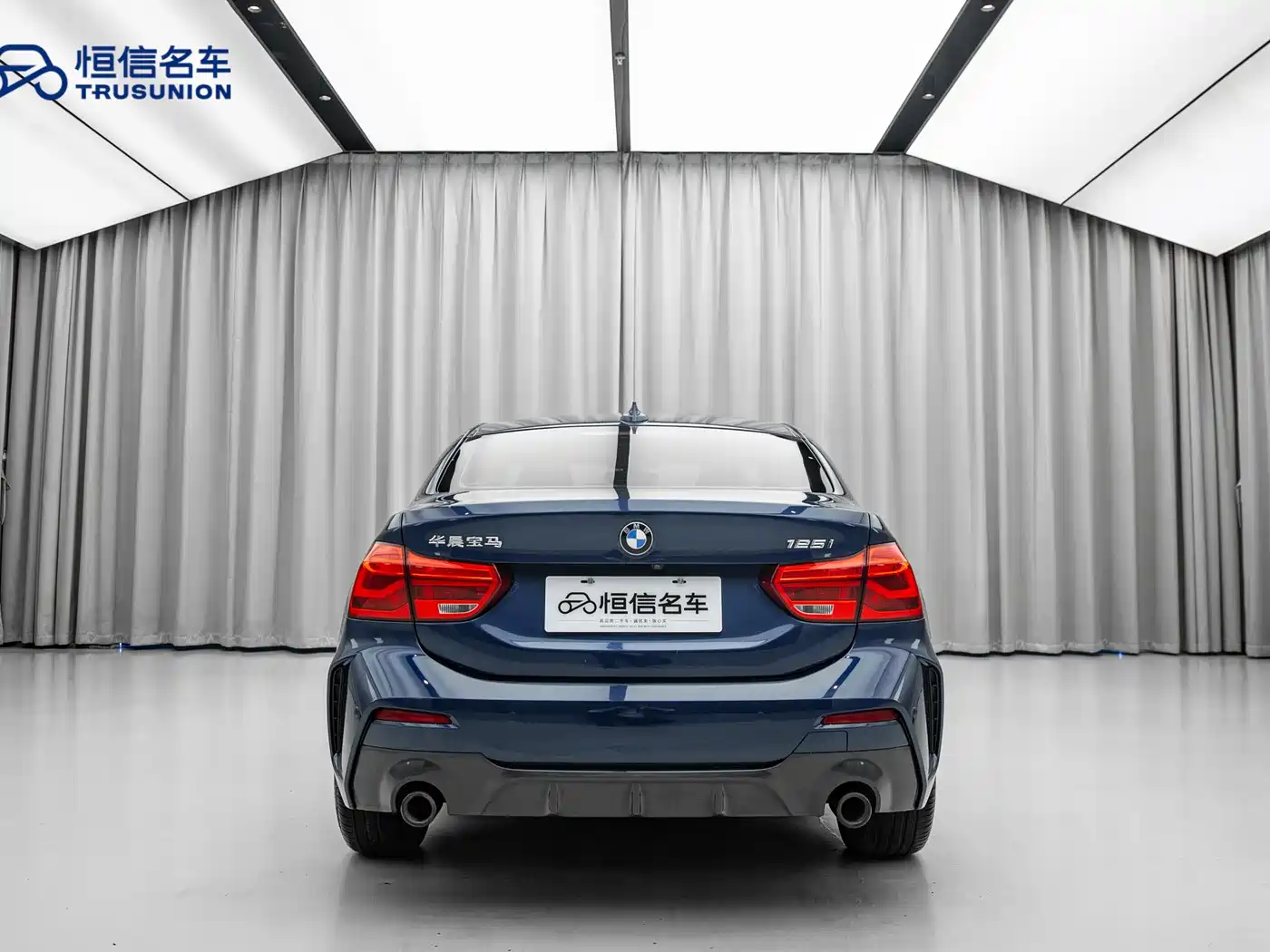 BMW 1 Series 2021 125i M Sport Black Night Edition фото 5