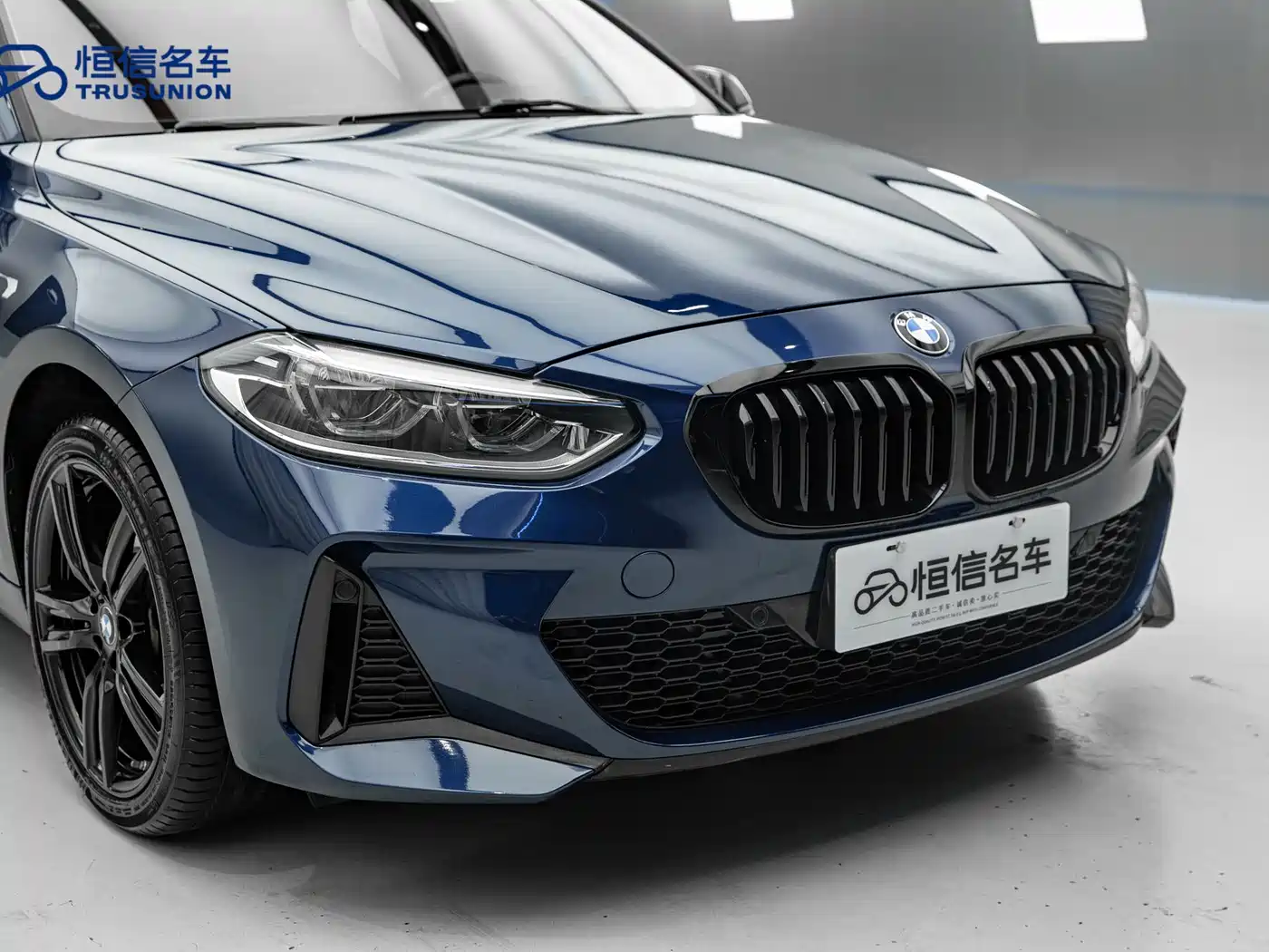 BMW 1 Series 2021 125i M Sport Black Night Edition фото 9