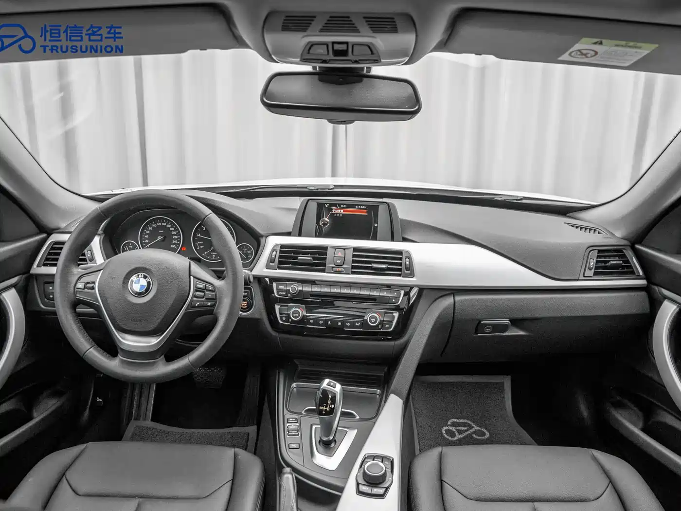 BMW 3 Series GT 2016 320i Fashion Style фото 12