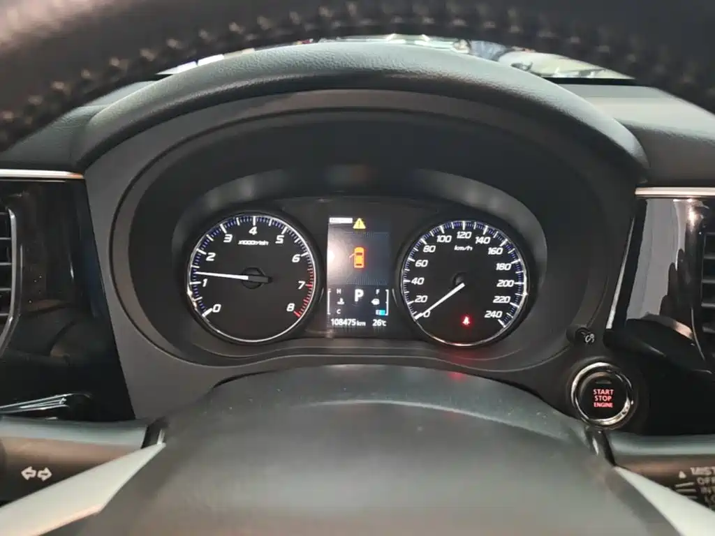 Mitsubishi Outlander (Import) 2015 2014 2.4L 4WD Luxury Value Edition 5-seater