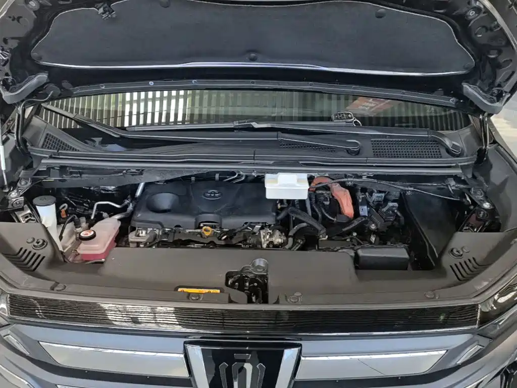 Фото 20 - Toyota Vellfire