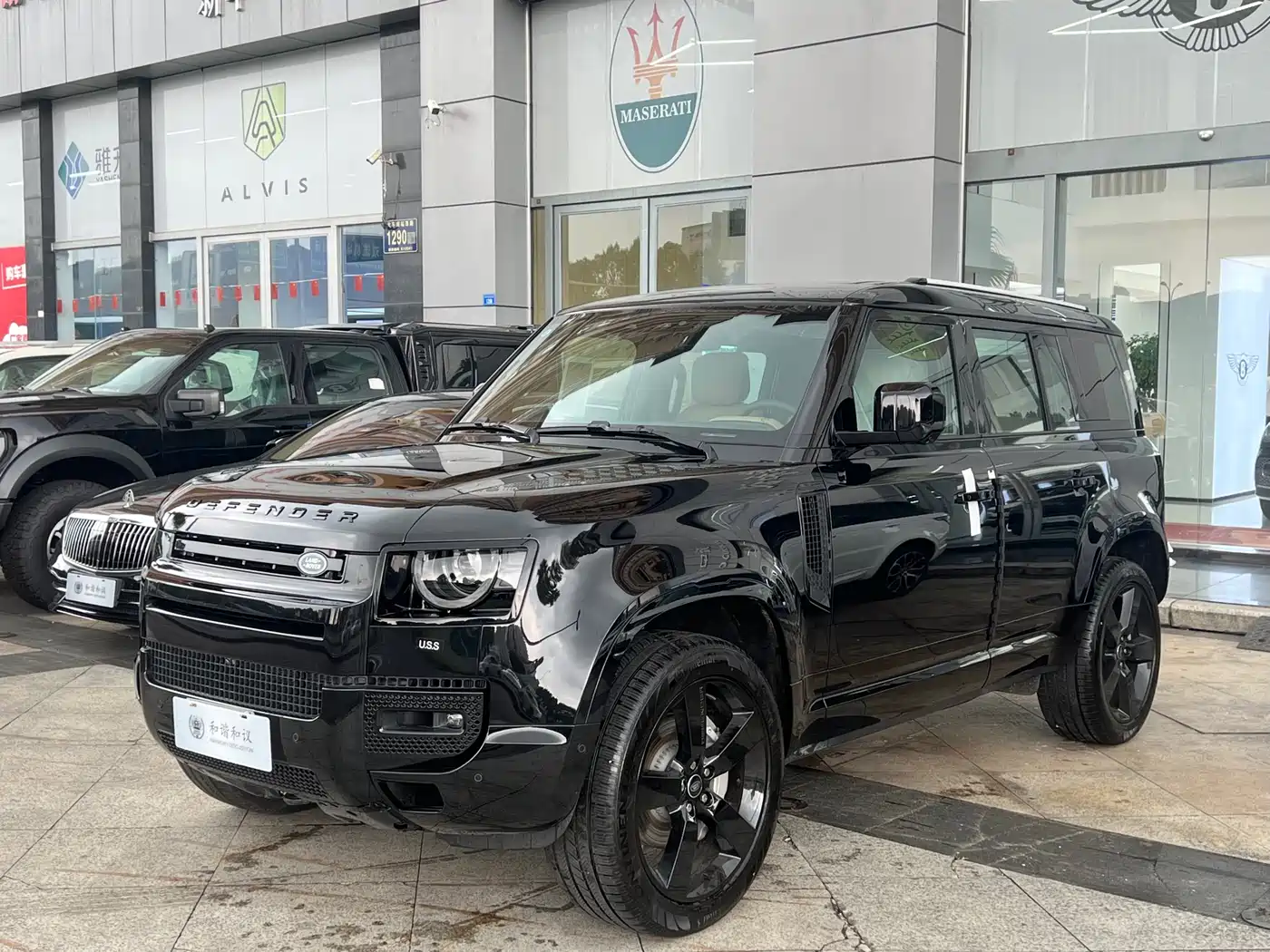 Land Rover Defender 2025 110 3.0T P400 -Dynamic HSE