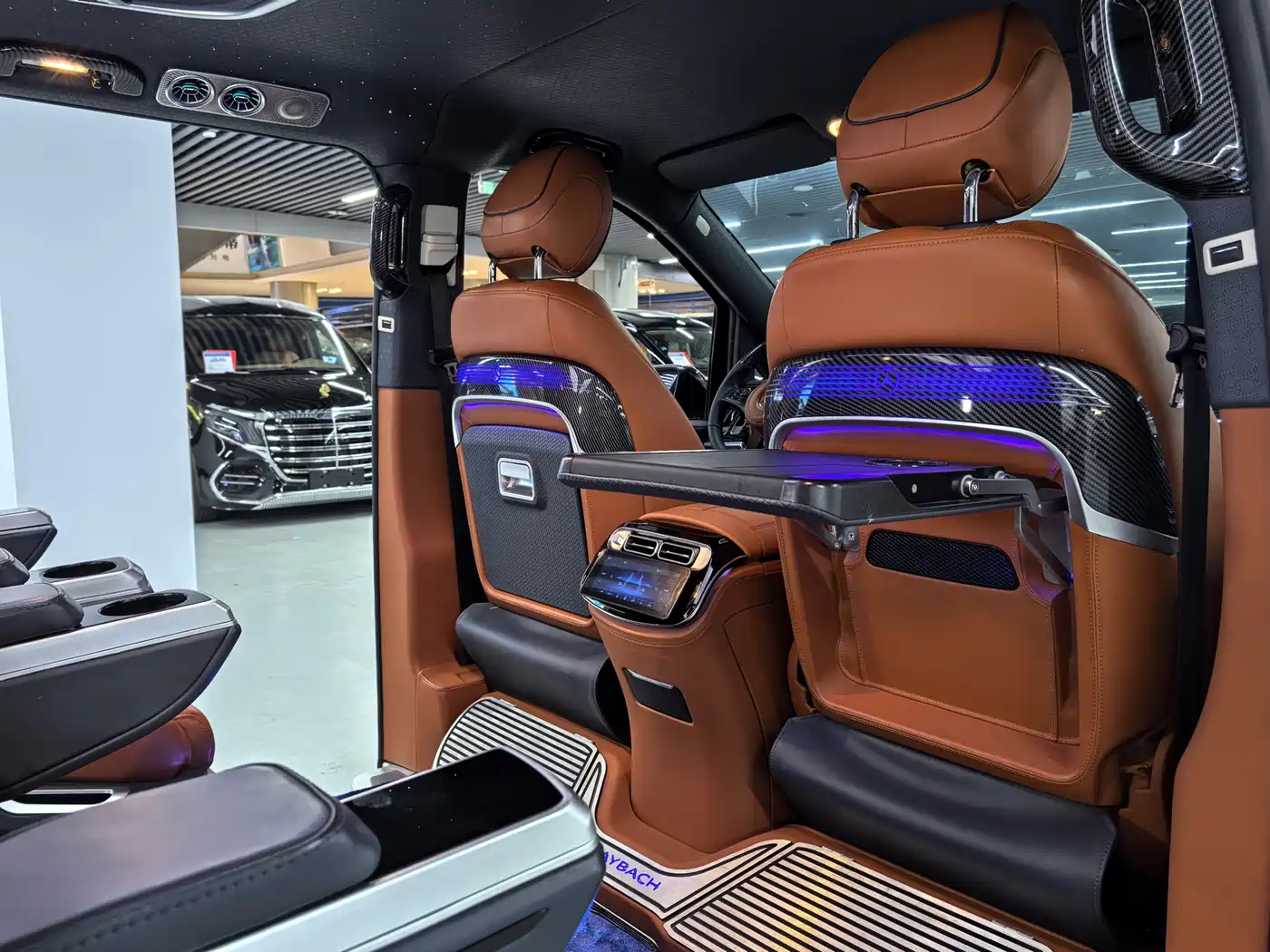 Mercedes-Benz Vito 2023 2.0T Elite 7-Seater фото 6